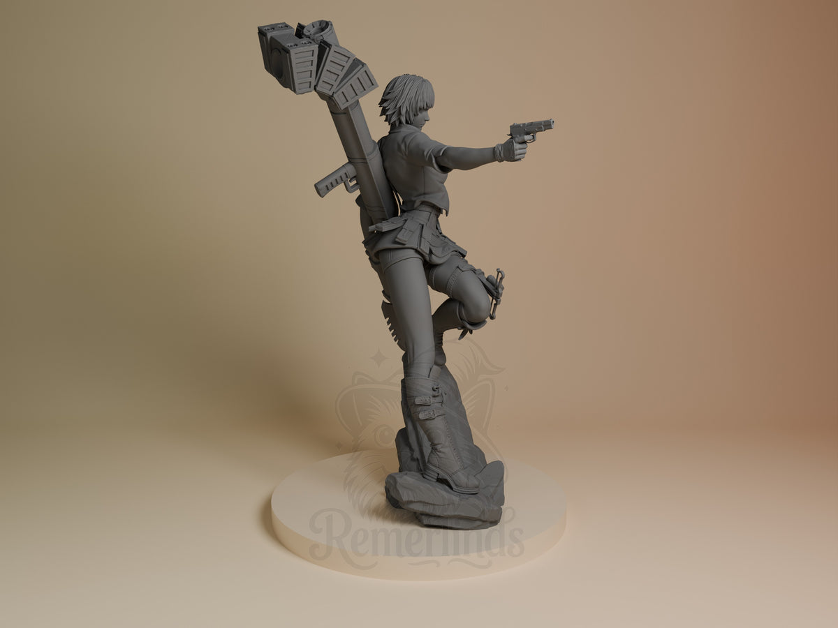 Lady from Devil May Cry resin figure by Nomnom, right side view.