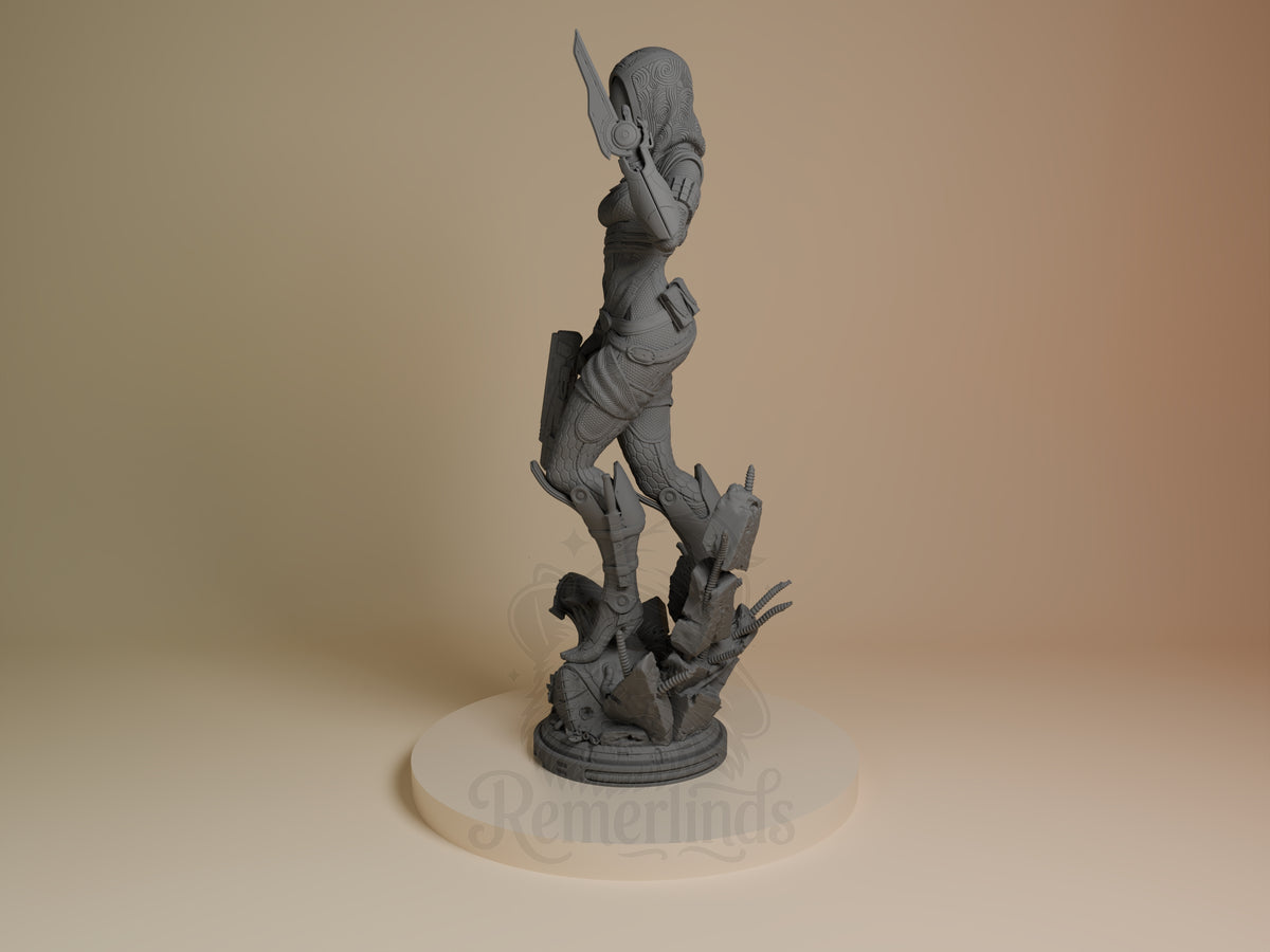 Tali'Zorah Vas Normandy from Mass Effect resin figure is unpainted, side-on atop sculpted base.